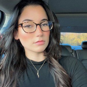 Meet your Posher, Lyndsey